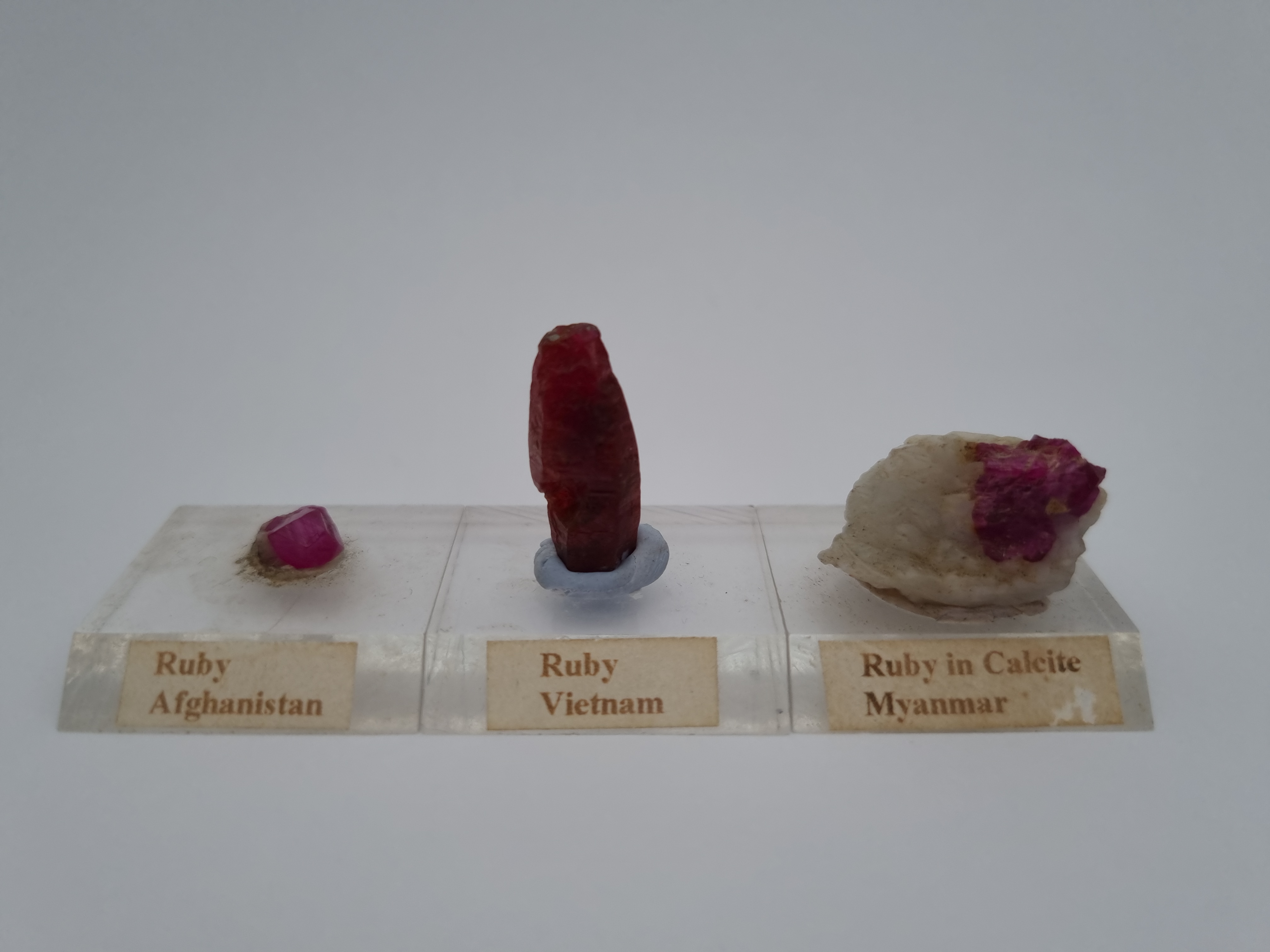 How to Identify 10 Red and Pink Minerals